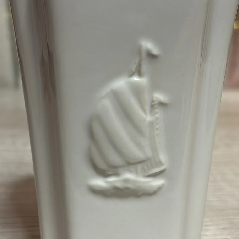 Nautica Toothbrush Holder